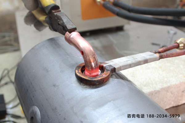 高频芭乐污视频压力钎焊机-焊头拆换方法
