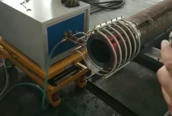 芭乐污视频加热设备加热使口径扩大来实现热套，热装配