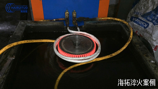 超音频芭乐污视频加热设备对直径300mm齿轮淬火