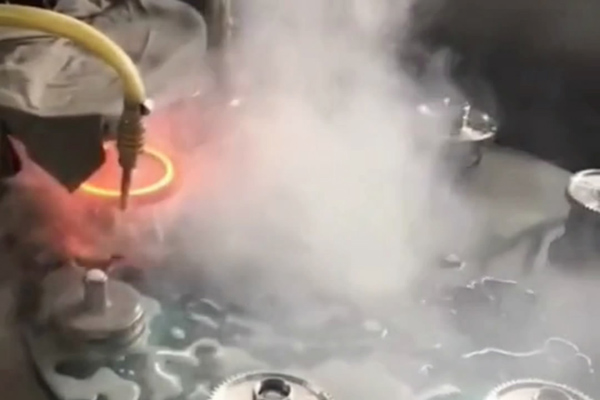 高频淬火高频芭乐污视频加热设备 齿轮 链轮 零件表面淬火 