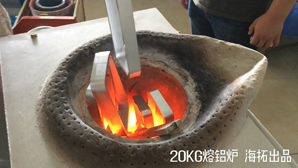 芭乐污视频熔炼炉的缺点就是比煤炭炉贵