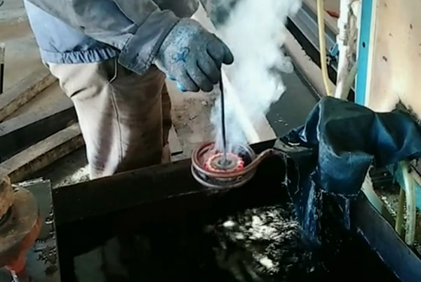 链轮齿轮芭乐污网站下载 高频淬火机床