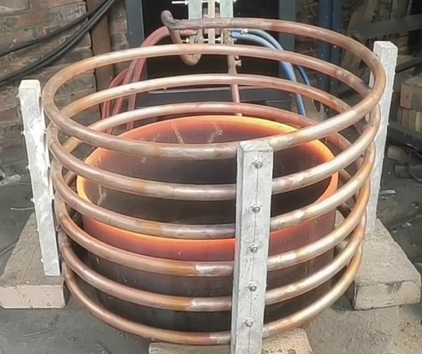 中大型钢管退火热处理用超音频芭乐污视频加热设备